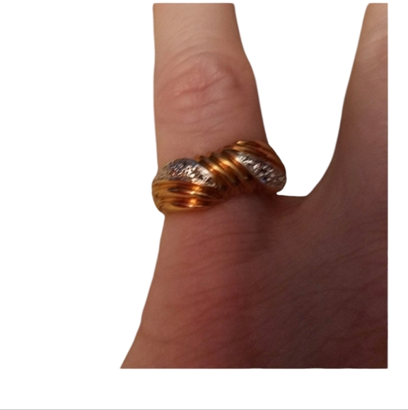 Diamond Ring - Picture 2 of 6